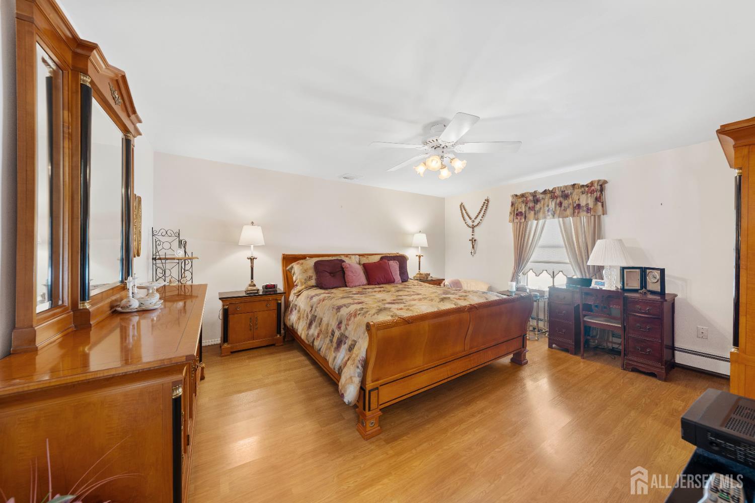 932 Beatrice Parkway Edison NJ 08820