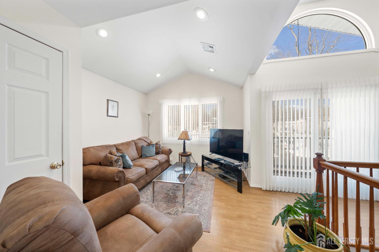 932 Beatrice Parkway Edison NJ 08820