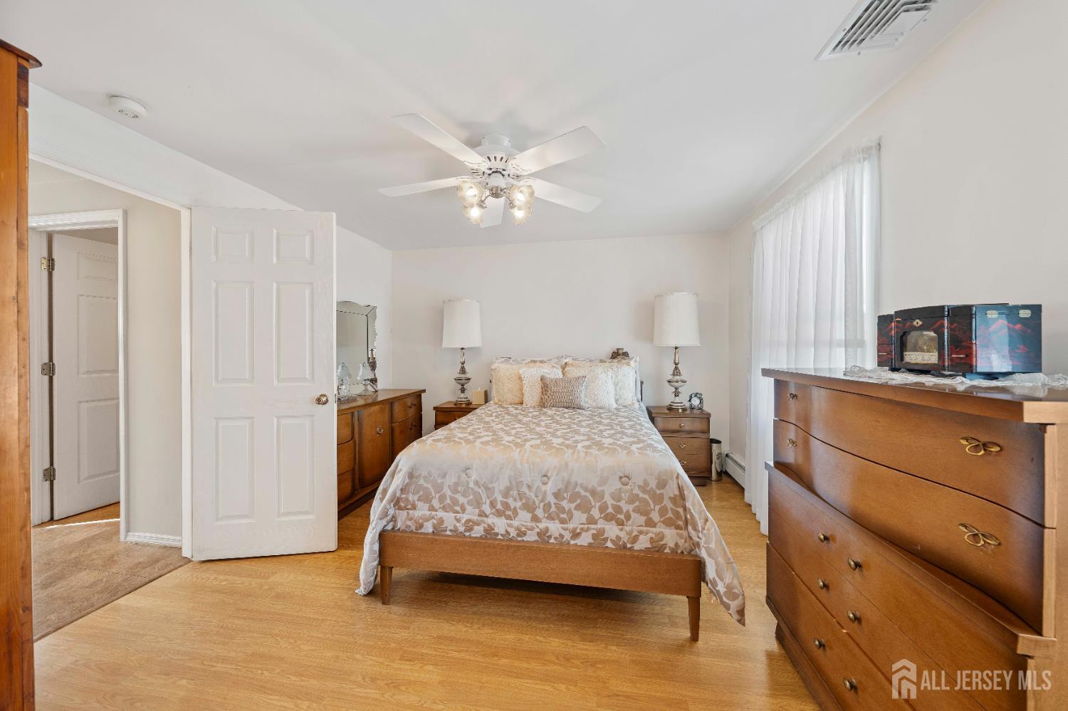 932 Beatrice Parkway Edison NJ 08820
