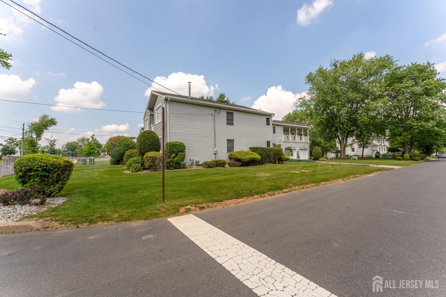 932 Beatrice Parkway Edison NJ 08820