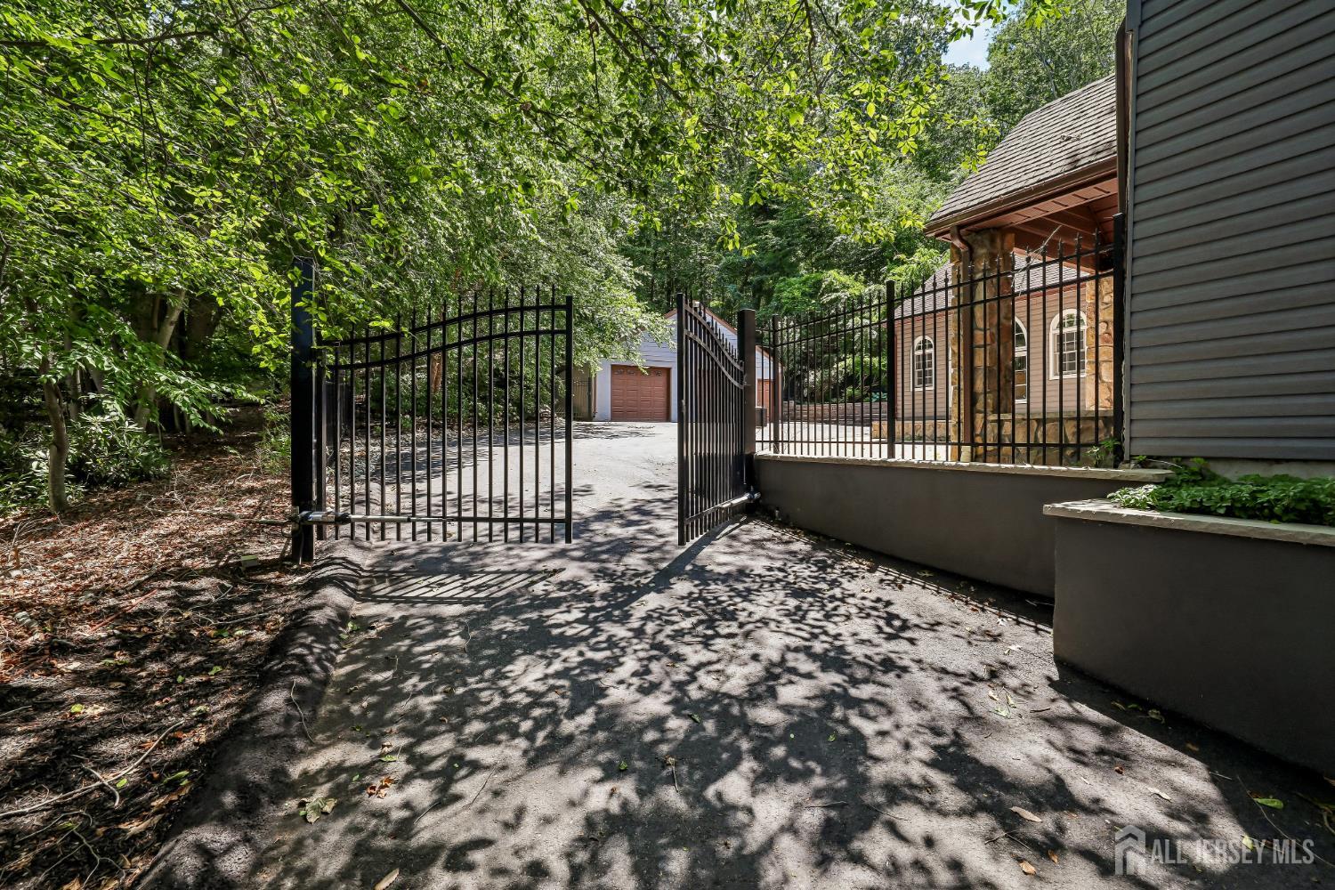 827 Holmdel Road Holmdel NJ 07733