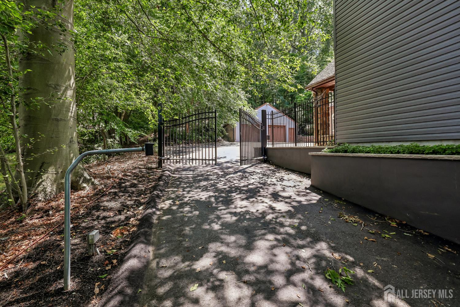 827 Holmdel Road Holmdel NJ 07733