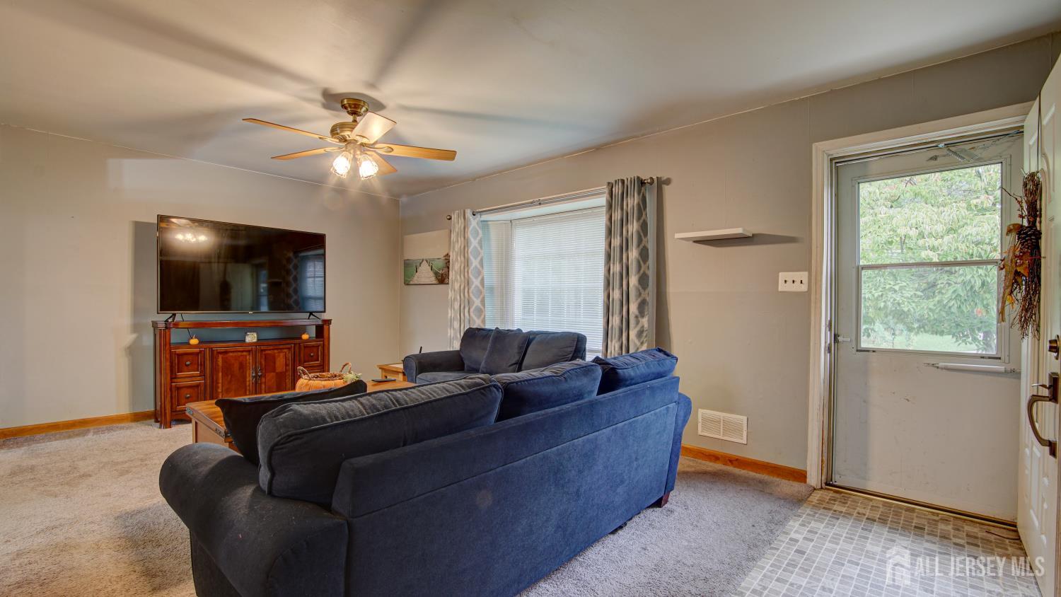 187 Old Stage Road Spotswood NJ 08884