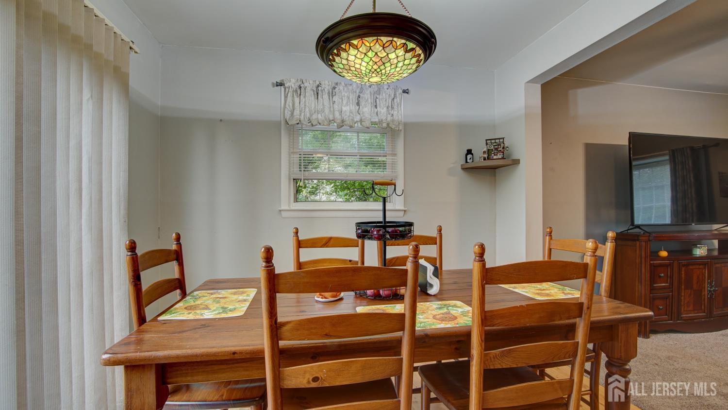 187 Old Stage Road Spotswood NJ 08884
