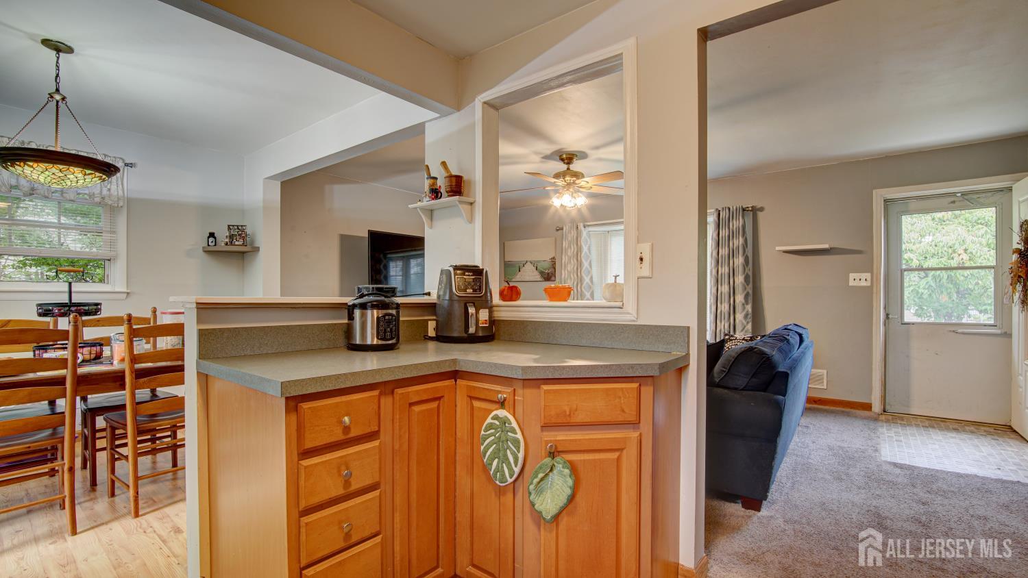187 Old Stage Road Spotswood NJ 08884