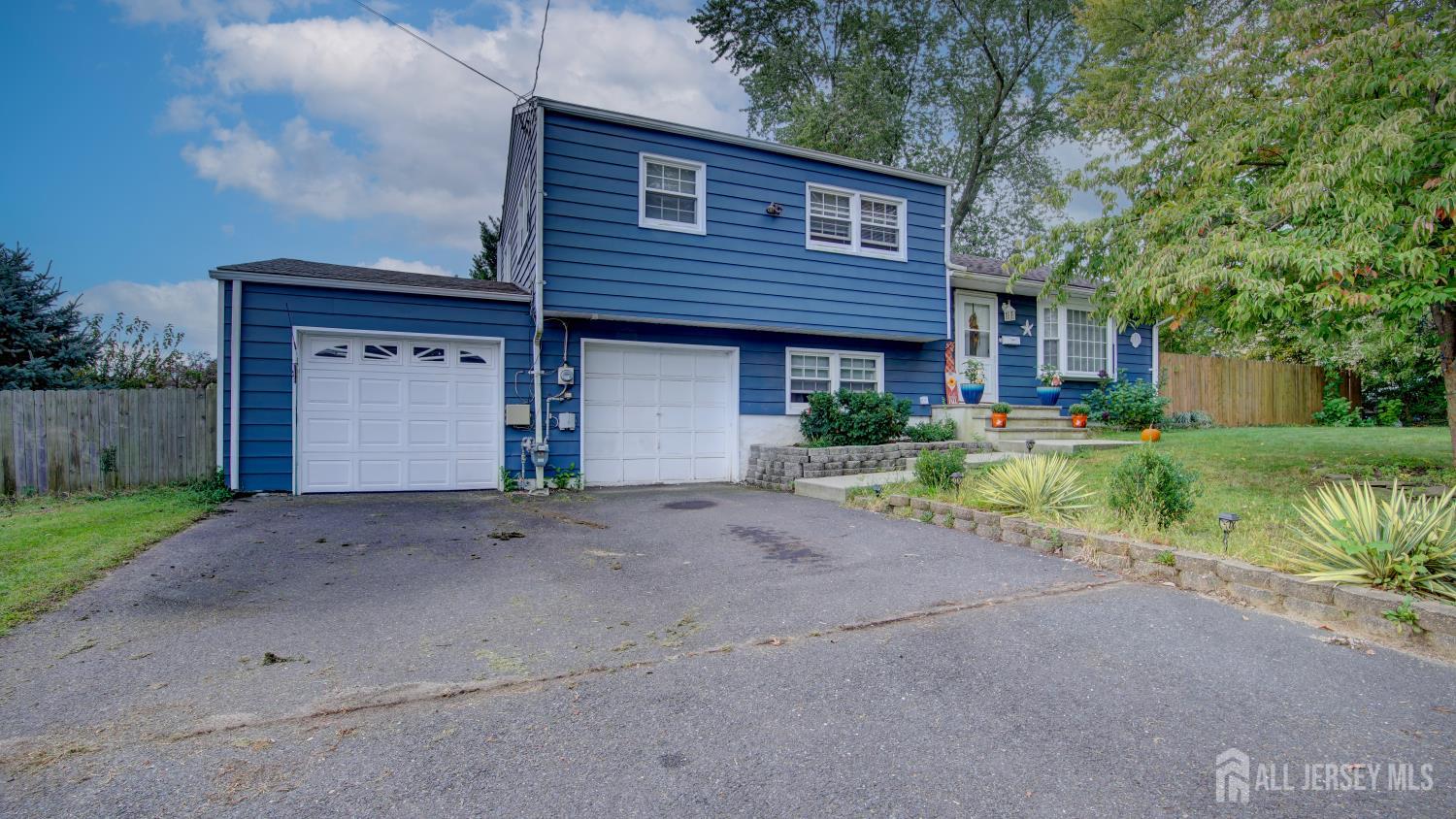 187 Old Stage Road Spotswood NJ 08884