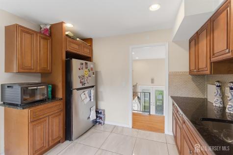 1363 E Peoria Place North Brunswick NJ 08902