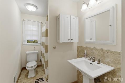 1363 E Peoria Place North Brunswick NJ 08902