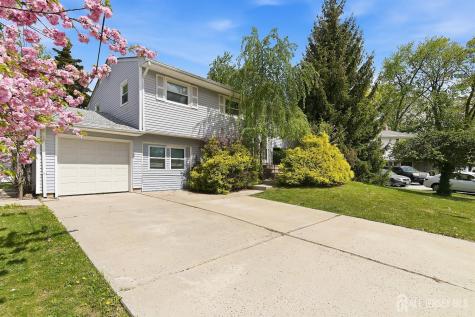 1363 E Peoria Place North Brunswick NJ 08902