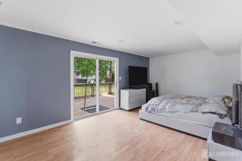 1363 E Peoria Place North Brunswick NJ 08902