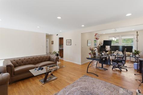 1363 E Peoria Place North Brunswick NJ 08902