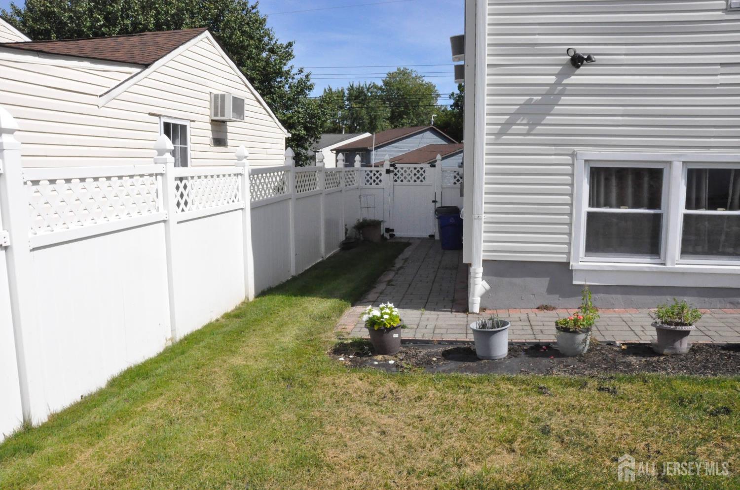 9 Florence Drive Parlin NJ 08859