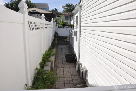 9 Florence Drive Parlin NJ 08859