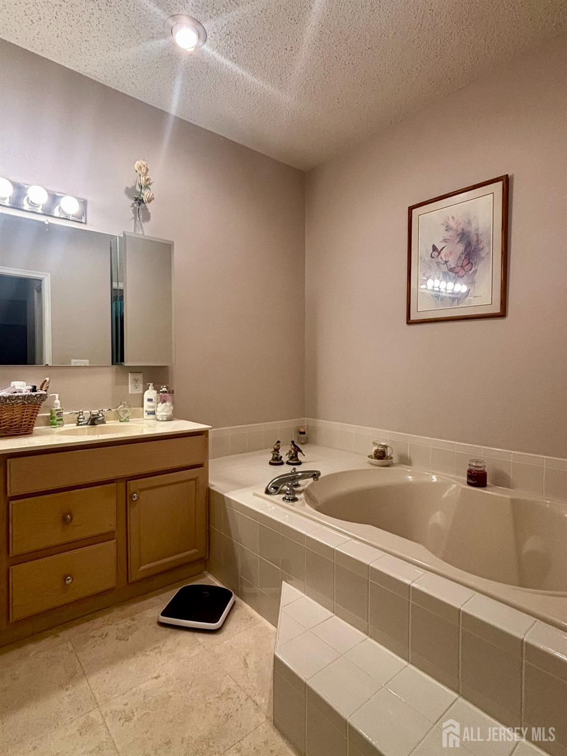 70 Birmingham Lane Monroe NJ 08831