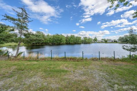 27 Bahamia Drive Toms River NJ 08757