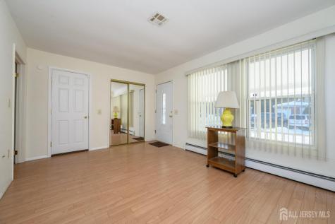 27 Bahamia Drive Toms River NJ 08757