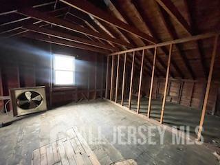 6 Gates Avenue East Brunswick NJ 08816