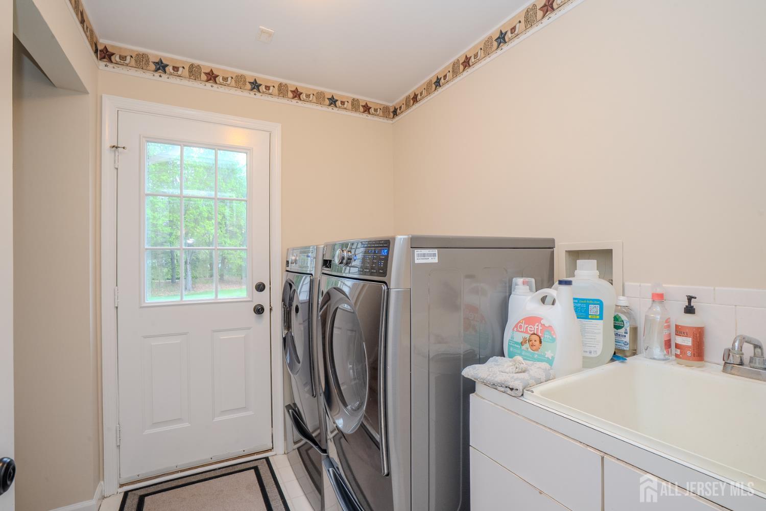 6 Bush Court West Windsor NJ 08550