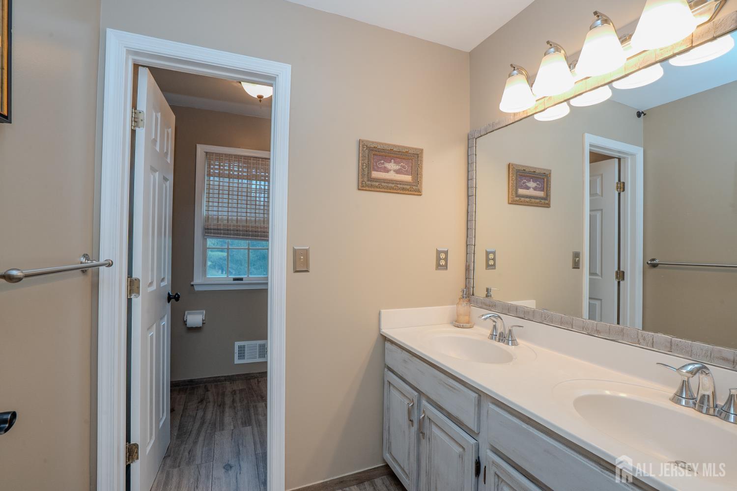 6 Bush Court West Windsor NJ 08550