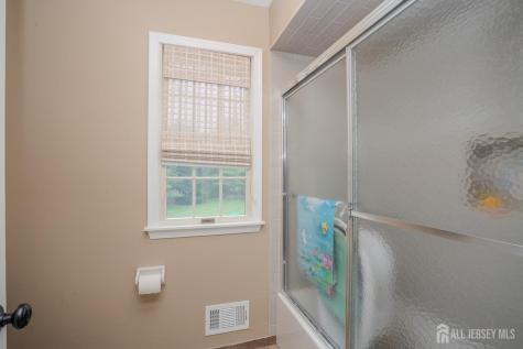 6 Bush Court West Windsor NJ 08550