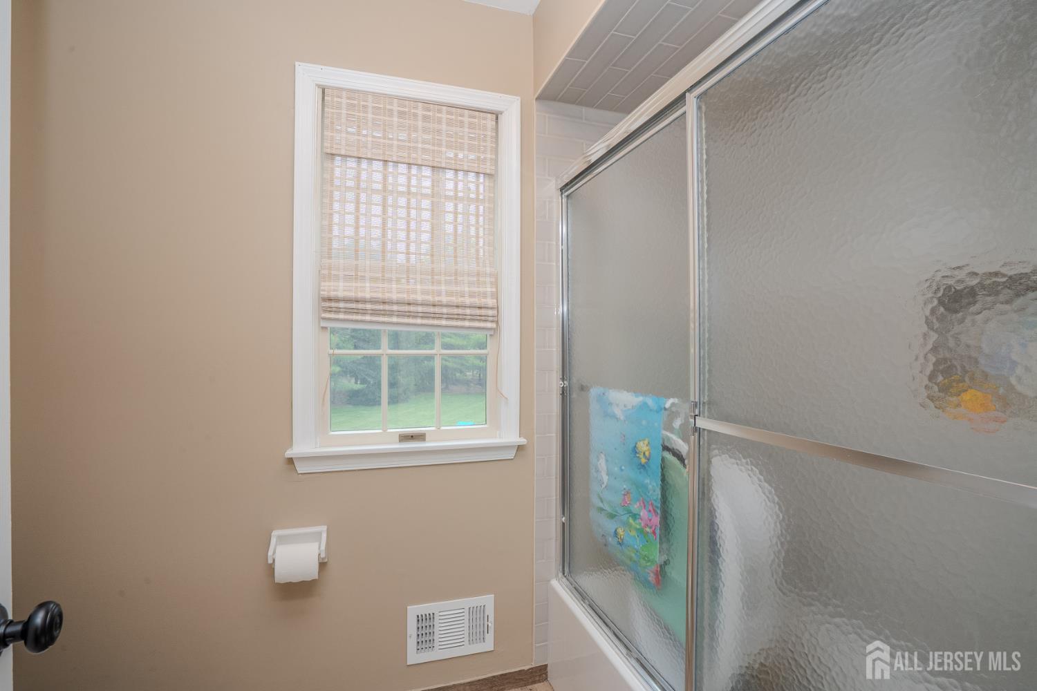 6 Bush Court West Windsor NJ 08550