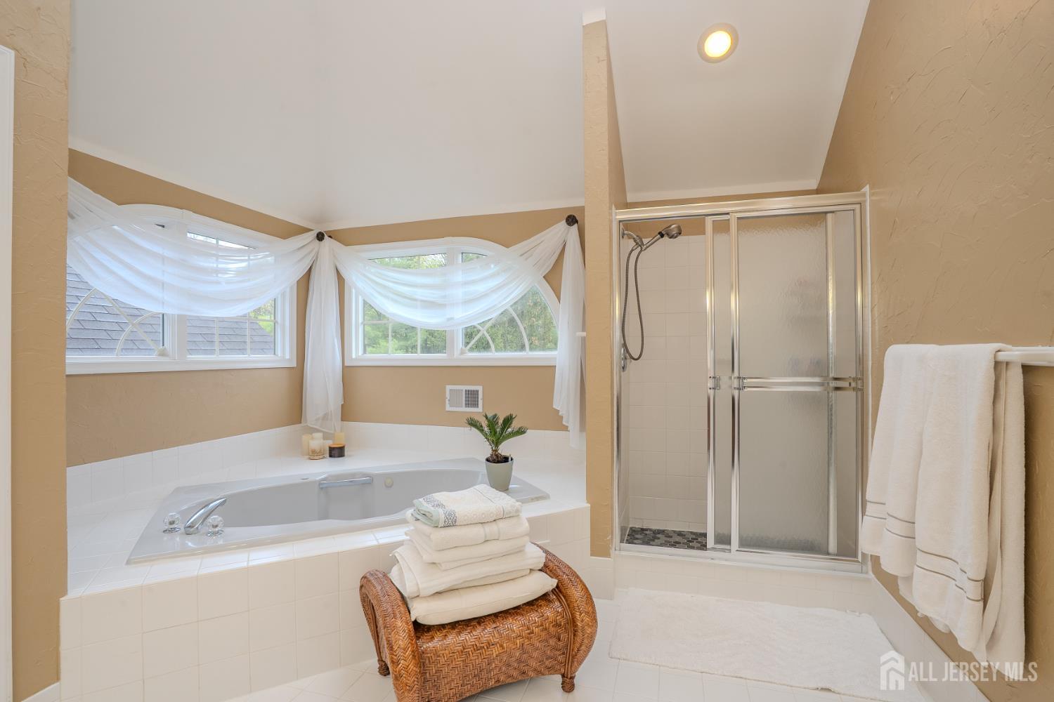 6 Bush Court West Windsor NJ 08550