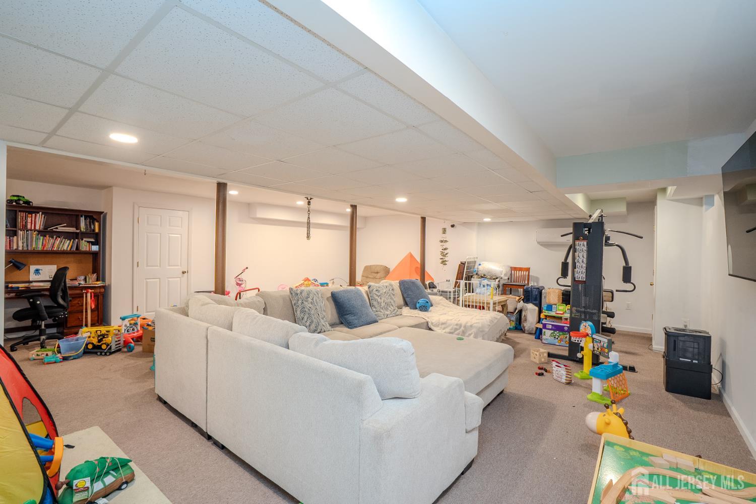 6 Bush Court West Windsor NJ 08550