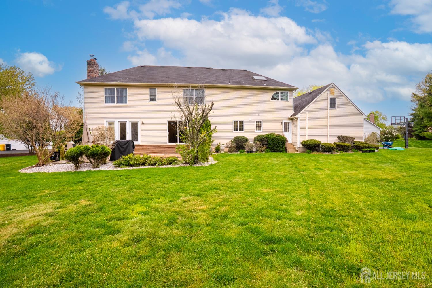 6 Bush Court West Windsor NJ 08550