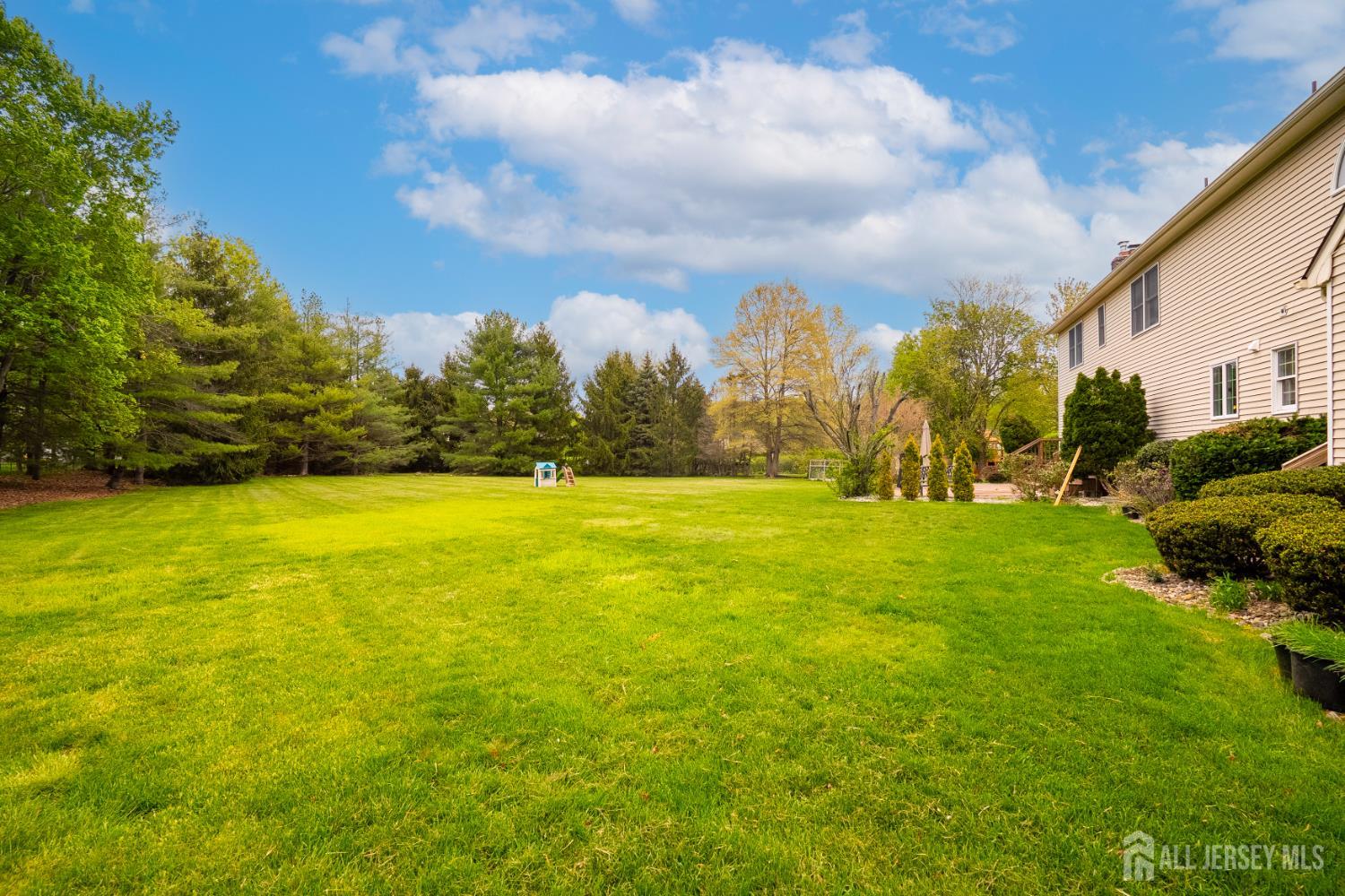 6 Bush Court West Windsor NJ 08550