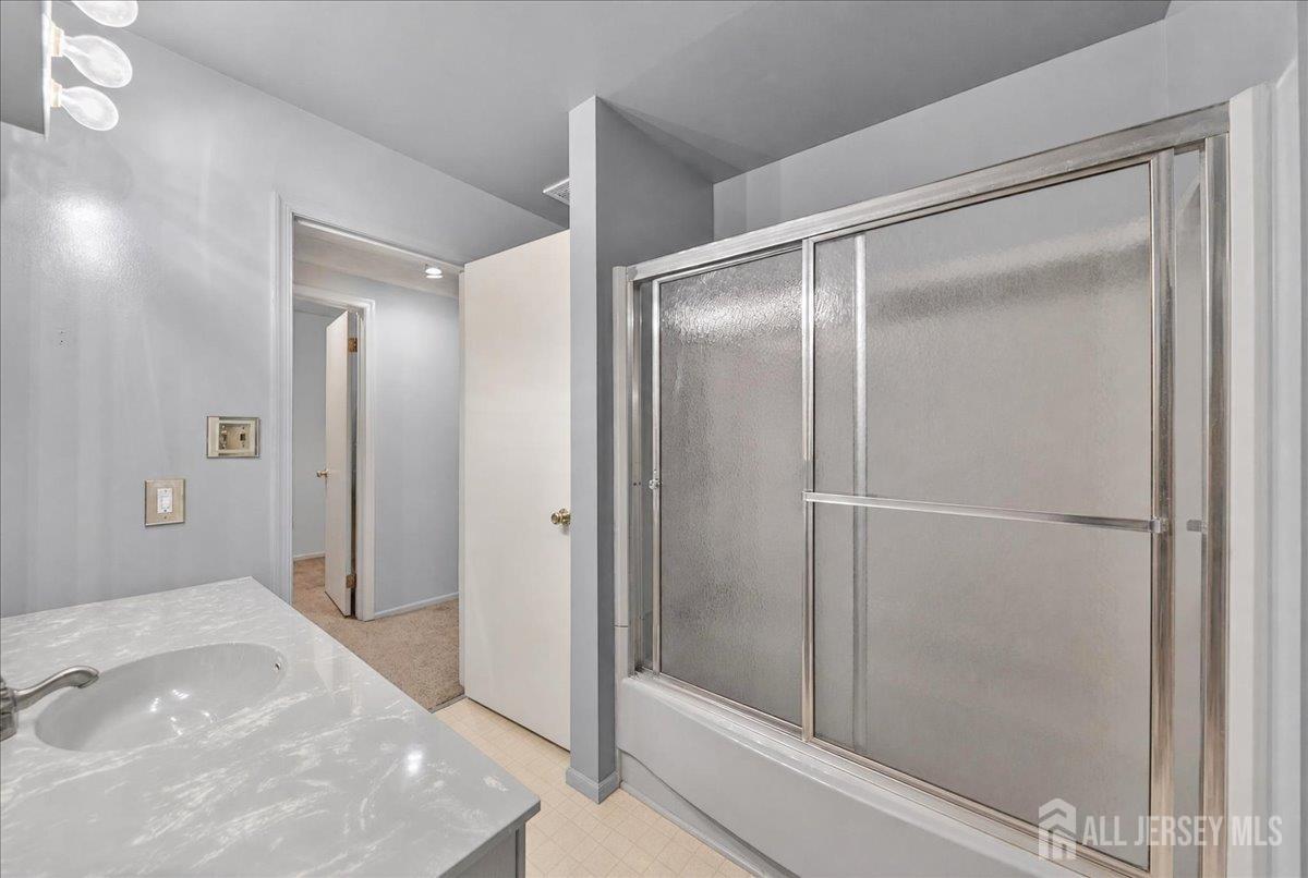 38 Deerfield Lane Jamesburg NJ 08831
