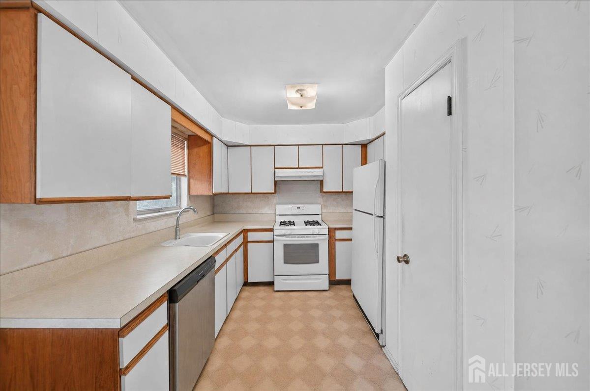 38 Deerfield Lane Jamesburg NJ 08831