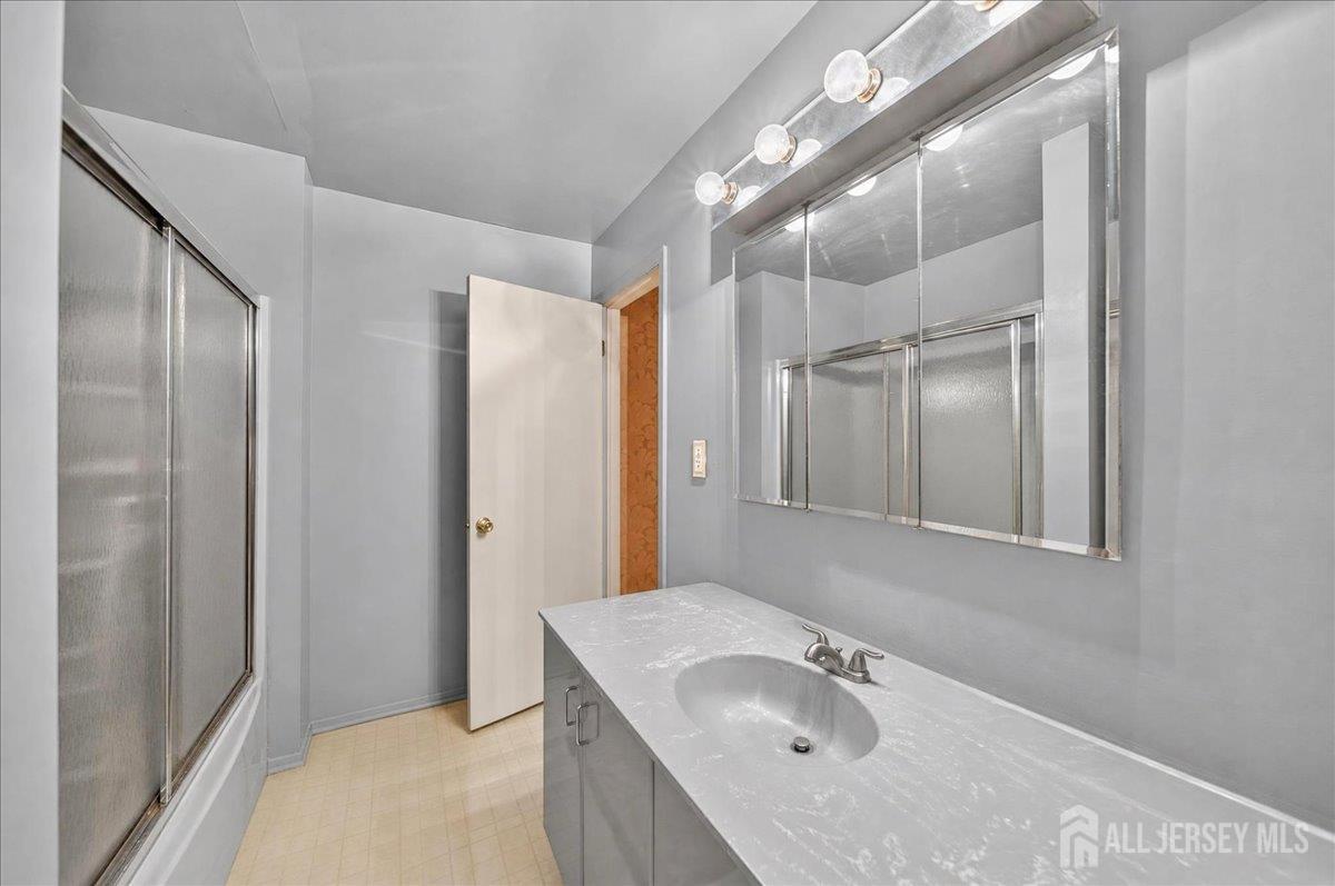 38 Deerfield Lane Jamesburg NJ 08831
