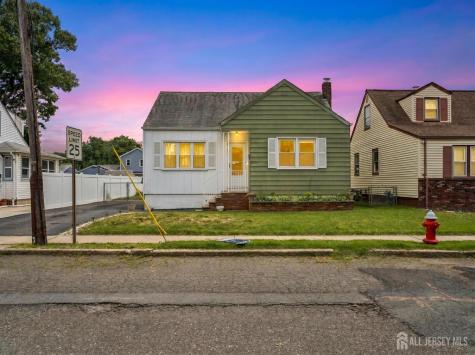 251 Gereghty Street Sayreville NJ 08879