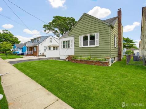 251 Gereghty Street Sayreville NJ 08879