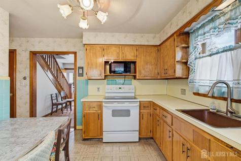 251 Gereghty Street Sayreville NJ 08879