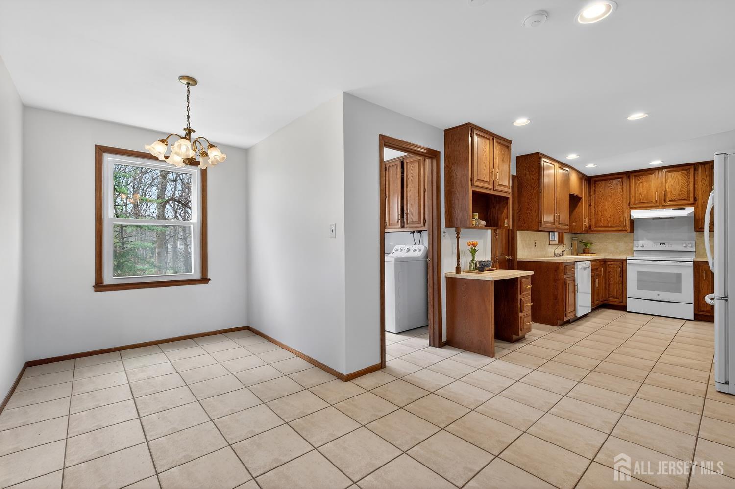 76 Telegraph Hill Road Holmdel NJ 07733