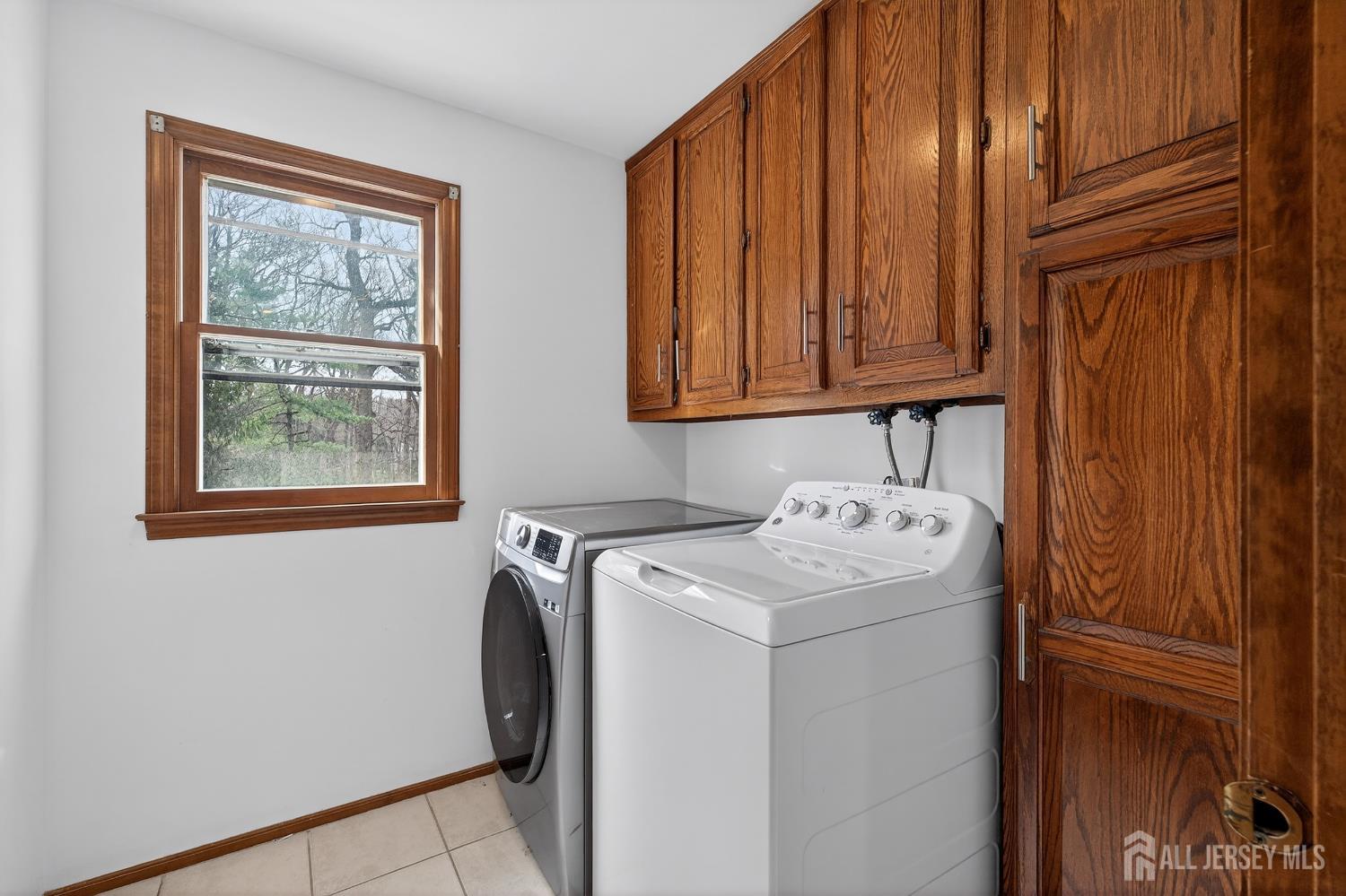 76 Telegraph Hill Road Holmdel NJ 07733