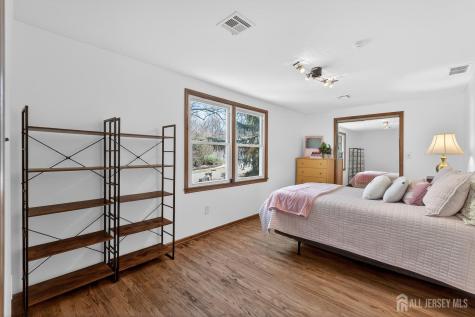 76 Telegraph Hill Road Holmdel NJ 07733