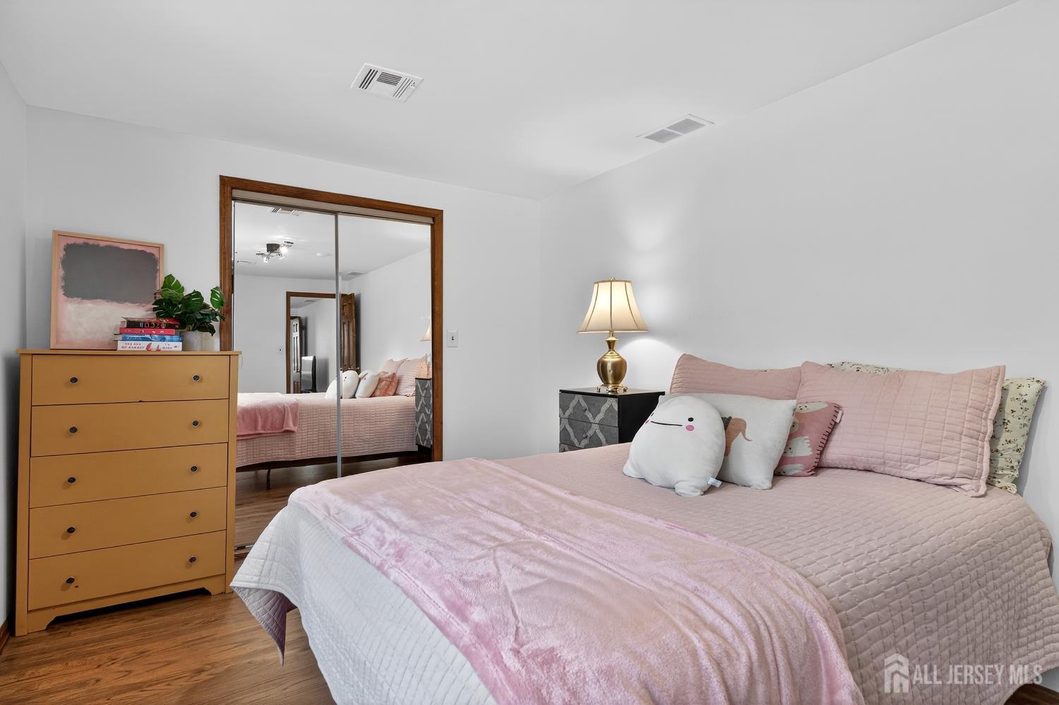 76 Telegraph Hill Road Holmdel NJ 07733