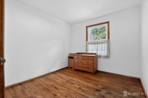 76 Telegraph Hill Road Holmdel NJ 07733