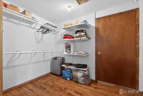 76 Telegraph Hill Road Holmdel NJ 07733