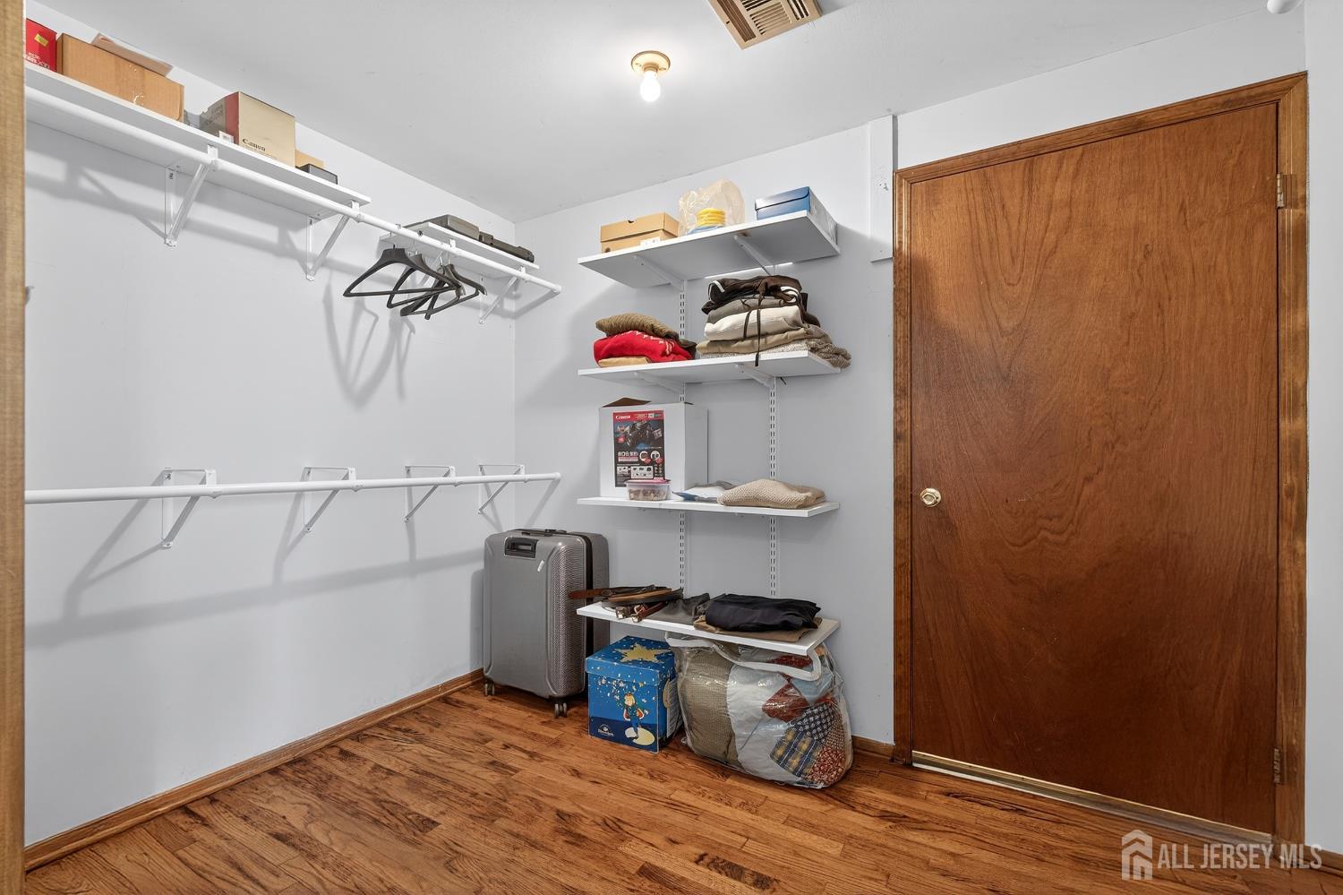 76 Telegraph Hill Road Holmdel NJ 07733