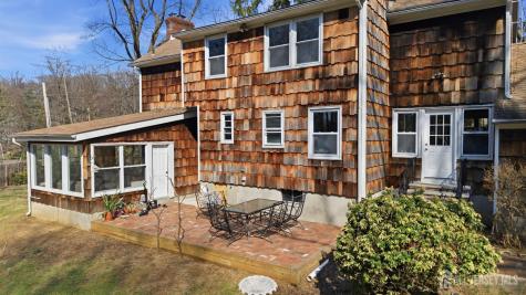 76 Telegraph Hill Road Holmdel NJ 07733