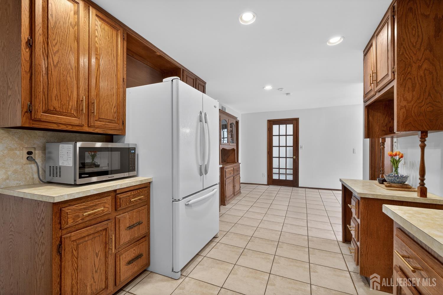 76 Telegraph Hill Road Holmdel NJ 07733