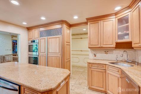 25 Marshall Drive Edison NJ 08817