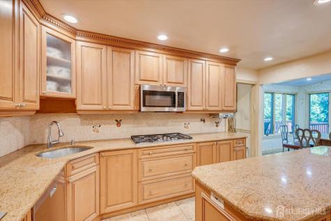 25 Marshall Drive Edison NJ 08817