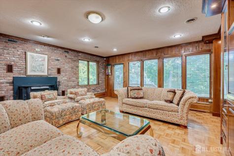 25 Marshall Drive Edison NJ 08817