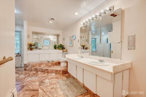 25 Marshall Drive Edison NJ 08817