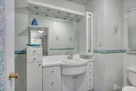 25 Marshall Drive Edison NJ 08817