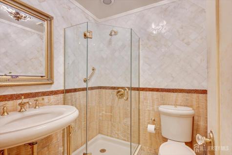 25 Marshall Drive Edison NJ 08817